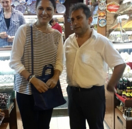 En compagnie d'un fun turque au Bazar Egyptien des épices - Istanbul - Turquie