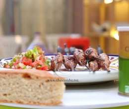Brochettes de Kefta et sa salade marocaine