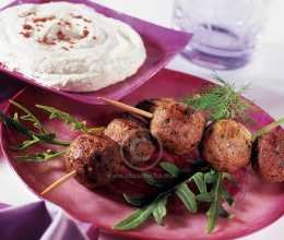 Brochettes de boulettes d’agneau