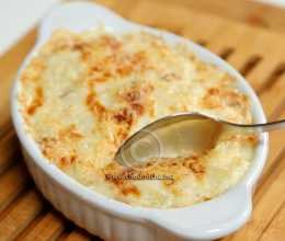 Gratin de pomme de terre et chou-fleur à la dinde fumée