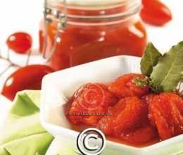 Pulpe de tomate en conserve