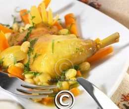 Tajine de poulet aux carottes et aux pois chiches